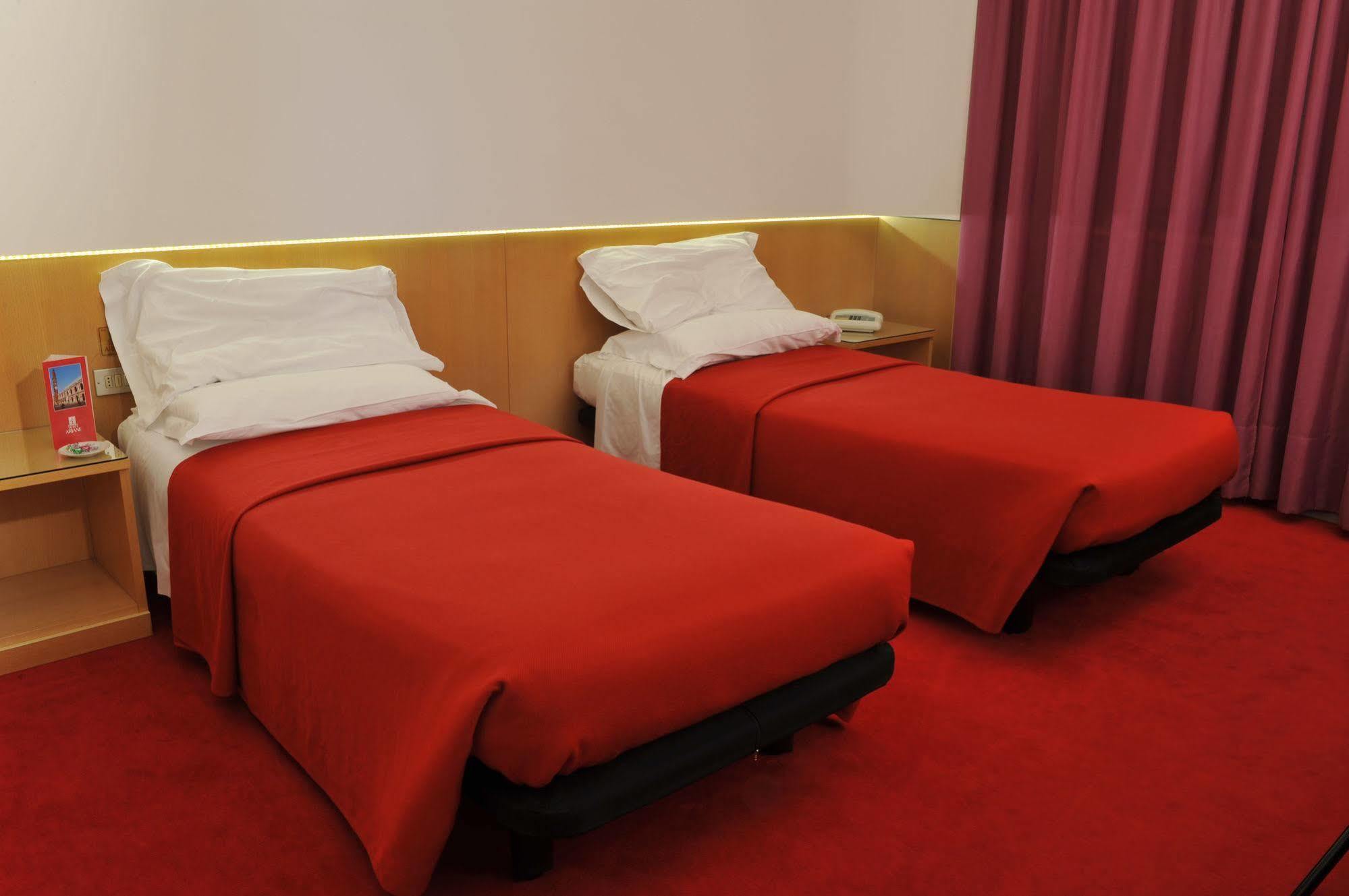 Hotel Ariane Thiene Eksteriør billede