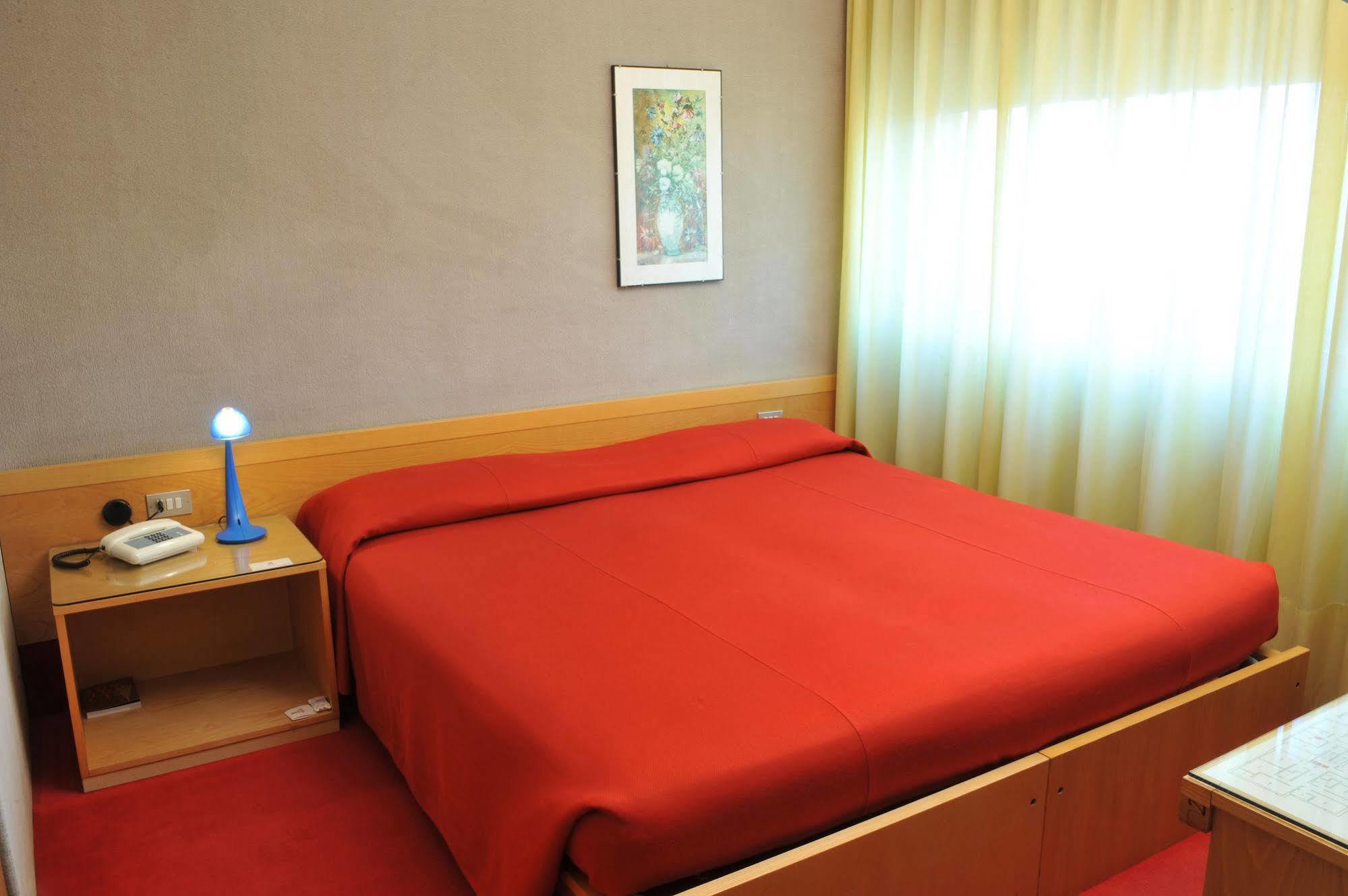 Hotel Ariane Thiene Eksteriør billede
